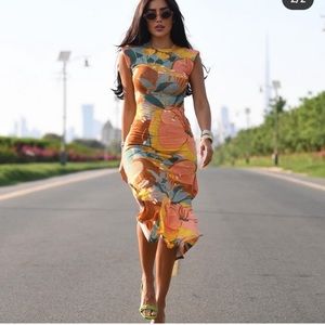 GORGEOUS ZARA NWT Cut Out Dress